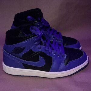 Jordan 1 Mid Women’s Size:8.5 Black/Dark Concord Sail